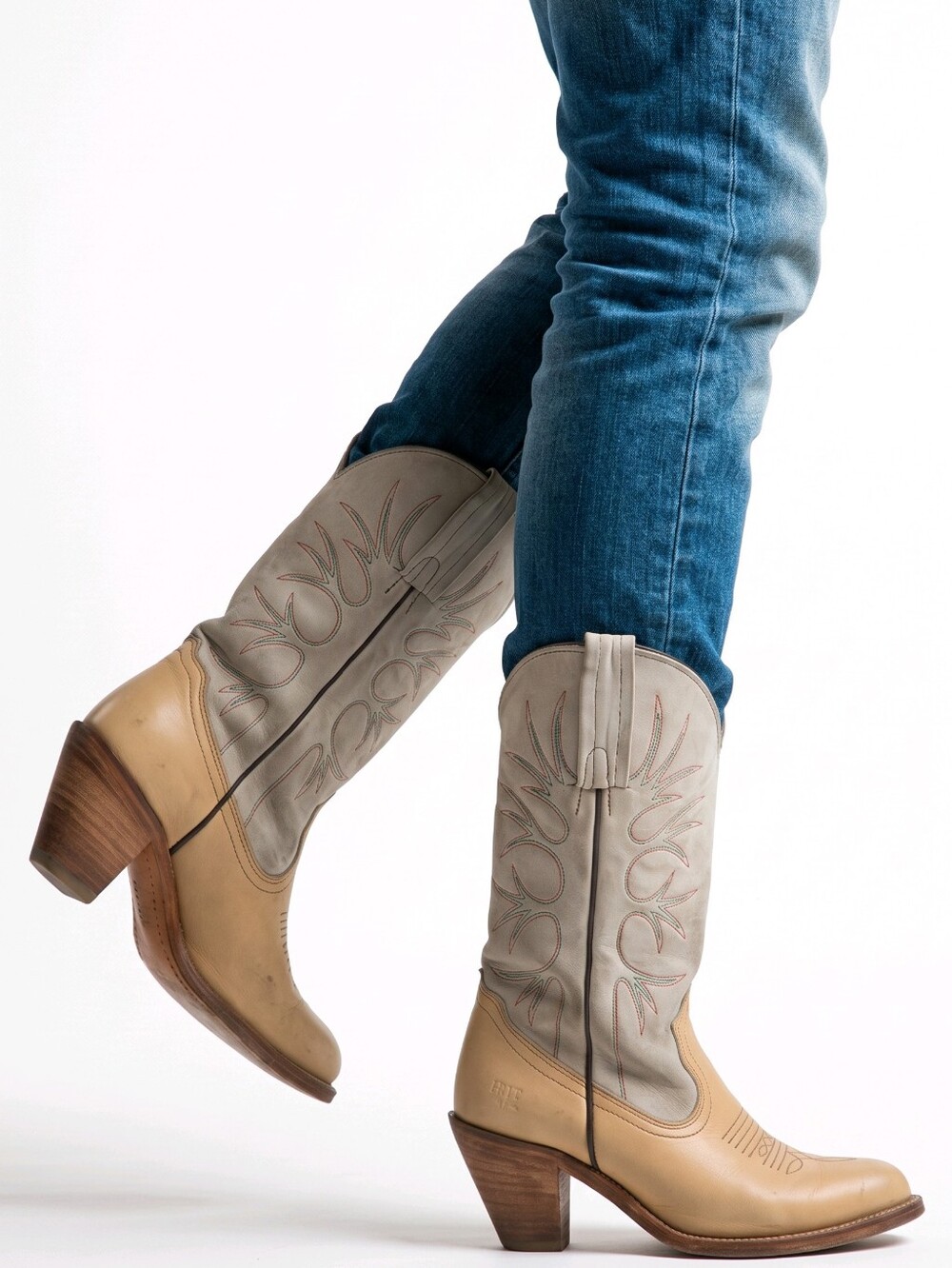 Frye Vintage 80's Cowgirl Western Boots. Beigh Tan. Size 7.5 B